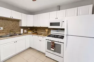 6847 Hawthorne Ln, Hanover Park, IL 60133 - Photo 12