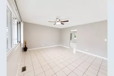 6847 Hawthorne Lane, Hanover Park, IL 60133 - Photo 4