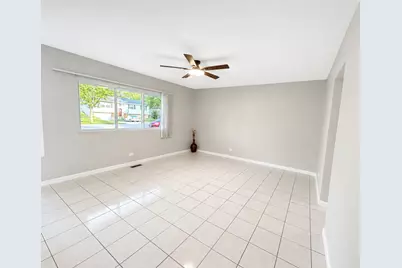6847 Hawthorne Lane, Hanover Park, IL 60133 - Photo 6