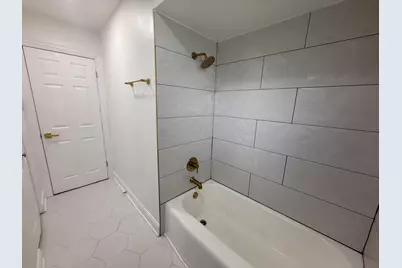 698 E Sibley Boulevard, Dolton, IL 60419 - Photo 2