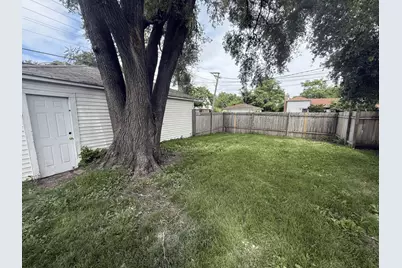 698 E Sibley Boulevard, Dolton, IL 60419 - Photo 12