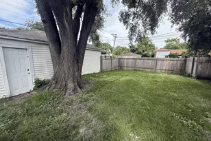 698 E Sibley Blvd, Dolton, IL 60419 - Photo 12