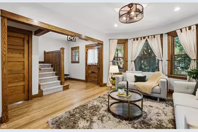 3757 N Bosworth Avenue, Chicago, IL 60613 - Photo 6