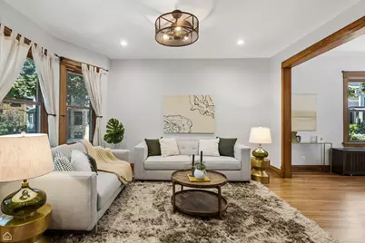 3757 N Bosworth Avenue, Chicago, IL 60613 - Photo 4