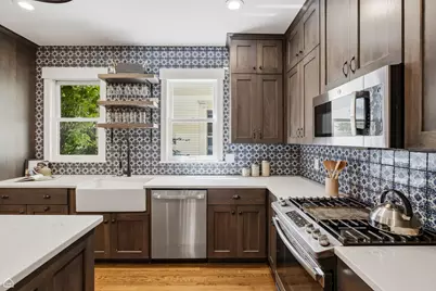 3757 N Bosworth Avenue, Chicago, IL 60613 - Photo 14