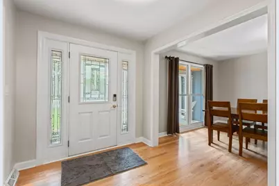 1023 Creekside Circle, Naperville, IL 60563 - Photo 2