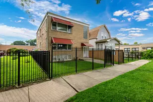 5038 N Harding Ave, Chicago, IL 60625 - Photo 1