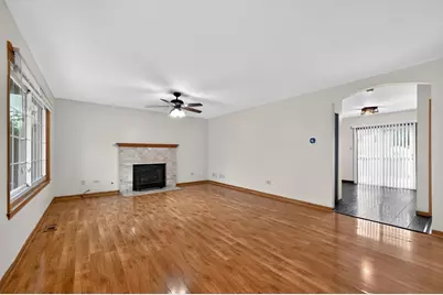 1301 Brookfield Drive, Plainfield, IL 60586 - Photo 4
