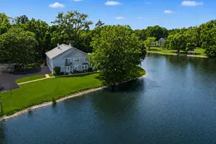 432 N Lake Shore Dr, Palatine, IL 60067 - Photo 2