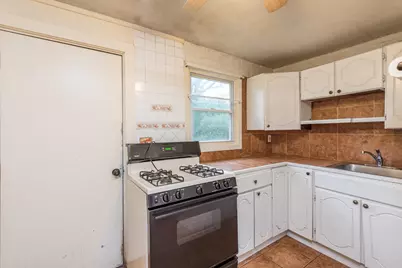 2407 20th Street, North Chicago, IL 60064 - Photo 8