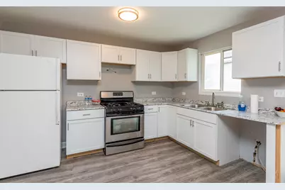 929 Adams Street, Waukegan, IL 60085 - Photo 4