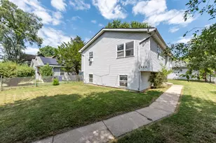 929 Adams St, Waukegan, IL 60085 - Photo 26