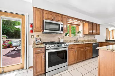 3028 Wedgewood Drive, Dekalb, IL 60115 - Photo 16