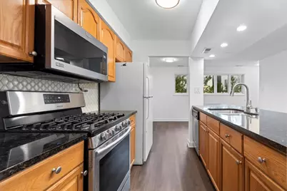 974 S Park Terrace, Chicago, IL 60605 - Photo 6