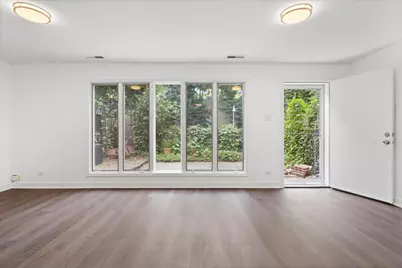974 S Park Terrace, Chicago, IL 60605 - Photo 8