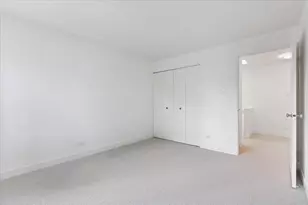 974 S Park Terrace, Chicago, IL 60605 - Photo 24