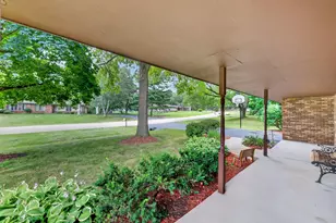 6151 Lippincott Ln, Rockford, IL 61107 - Photo 4