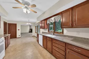 6151 Lippincott Ln, Rockford, IL 61107 - Photo 14