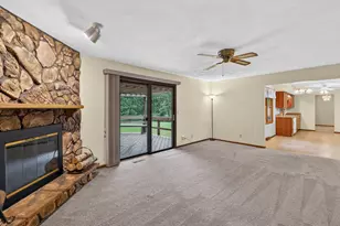 6151 Lippincott Ln, Rockford, IL 61107 - Photo 20