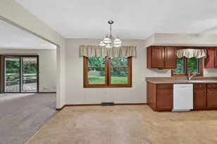 6151 Lippincott Ln, Rockford, IL 61107 - Photo 16
