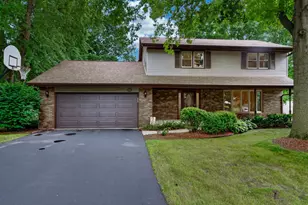 6151 Lippincott Ln, Rockford, IL 61107 - Photo 1
