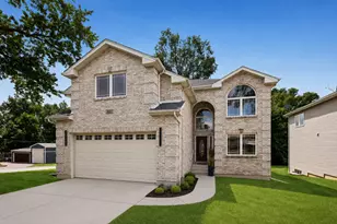 490 E Red Oak St, Bensenville, IL 60106 - Photo 1