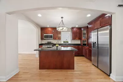 490 E Red Oak Street, Bensenville, IL 60106 - Photo 6