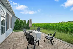 329 Coley Pl, Sycamore, IL 60178 - Photo 34