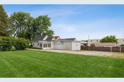 218 N Hadsall Street, Genoa, IL 60135 - Photo 2