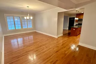 2310 W Farwell Ave, Chicago, IL 60645 - Photo 12