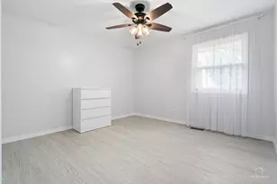 887 N Dovington Ct, Hoffman Estates, IL 60169 - Photo 22