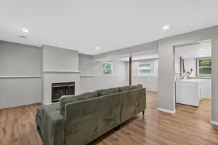 4 Devon Ct, Bolingbrook, IL 60440 - Photo 12