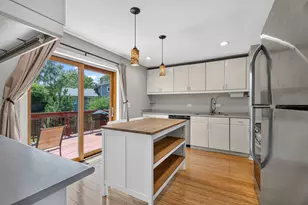 4 Devon Ct, Bolingbrook, IL 60440 - Photo 4