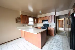 15026 Diekman Ct, Dolton, IL 60419 - Photo 8