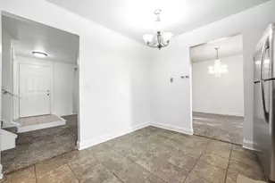 8016 Geneva St, Woodridge, IL 60517 - Photo 8