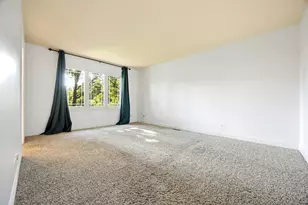 8016 Geneva St, Woodridge, IL 60517 - Photo 10