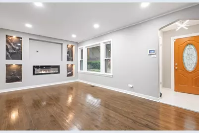 10231 S Rhodes Avenue, Chicago, IL 60628 - Photo 4