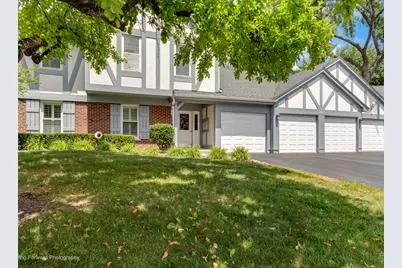 16 W Fern Court #204, Palatine, IL 60067 - Photo 2