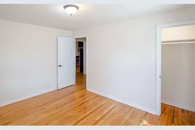4262 W Nelson Street #1, Chicago, IL 60641 - Photo 8