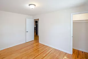 4262 W Nelson St, Chicago, IL 60641 - Photo 8