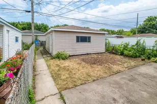 11233 S Whipple St, Chicago, IL 60655 - Photo 26