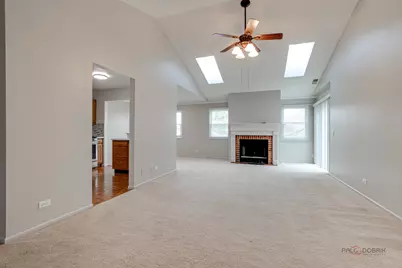 311 Glasgow Lane #Z2, Schaumburg, IL 60194 - Photo 6