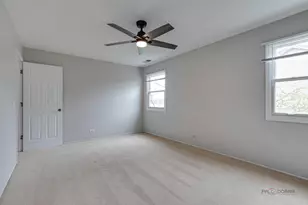 311 Glasgow Ln, Schaumburg, IL 60194 - Photo 20