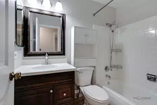 311 Glasgow Ln, Schaumburg, IL 60194 - Photo 18