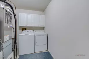 311 Glasgow Ln, Schaumburg, IL 60194 - Photo 24