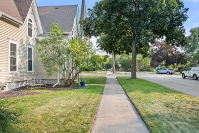 230 Somonauk Street, Sycamore, IL 60178 - Photo 6