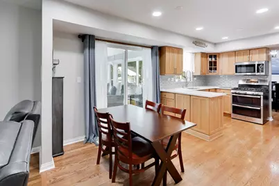 1912 Victoria Road, Mundelein, IL 60060 - Photo 12