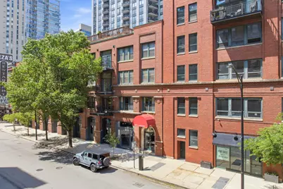 420 W Ontario Street #304, Chicago, IL 60654 - Photo 1