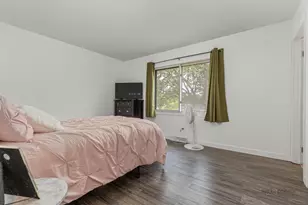 32 Asbury Ln, Cary, IL 60013 - Photo 10