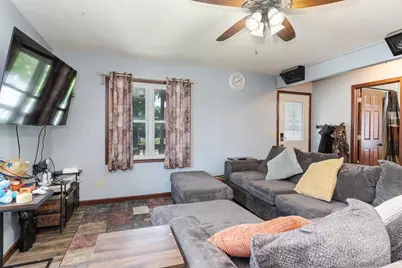 521 W Water Street, Pontiac, IL 61764 - Photo 6